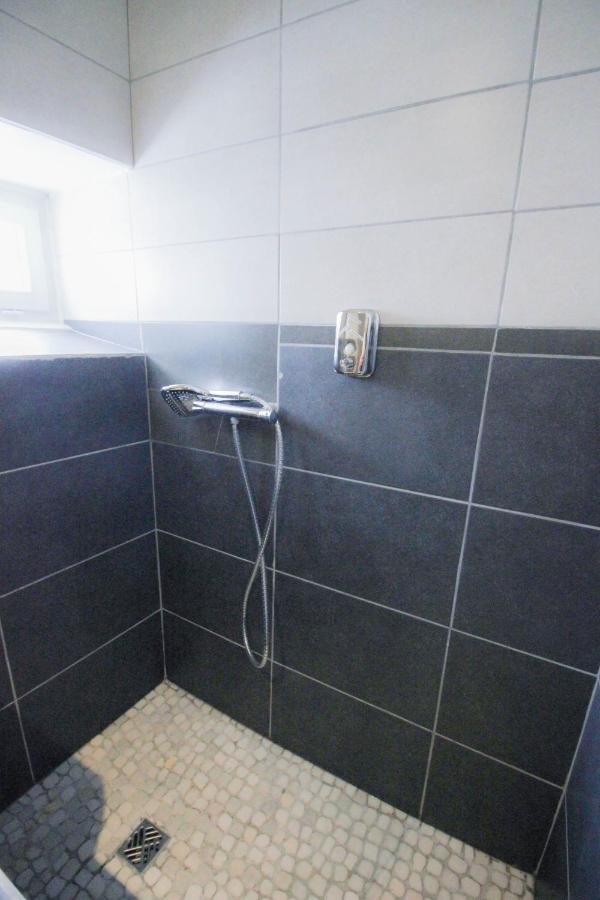 Appartement Calme Et Spacieux, Cite Et Ville A Pied, Wifi, 2 Chambres, 3 Lits Каркасон Екстериор снимка